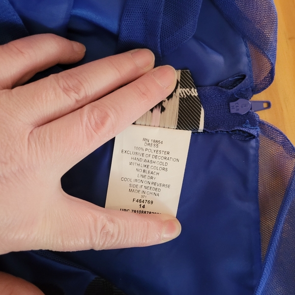 Girl's Formal - Picture 4 of 5